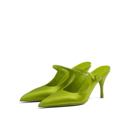 Closed lace-up stilettos