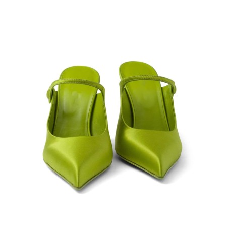 Closed lace-up stilettos